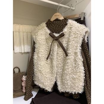 Temperament Korean Autumn and Winter New Slimming Look and Age-Reducing Floral Inner Top + Bow Vest Two-Piece Suit for Women