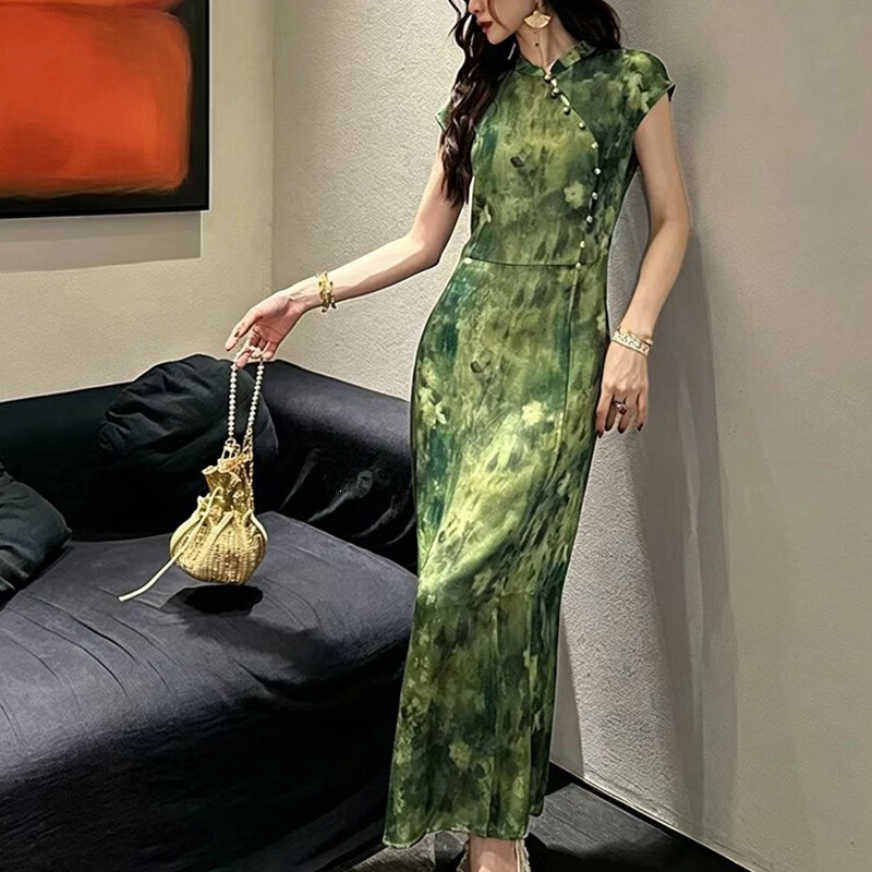 Đầm dáng sườn xám cổ đứng tay ngắn họa tiết hoa dáng ôm — Phấn hồng, Xanh rậm rạp, Xanh vàng