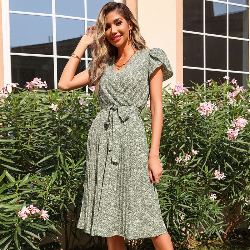 Summer Floral Green Pleated V Neck Dress Lightweight Fabric Elegant Design Perfect for Casual Outings Wholesale