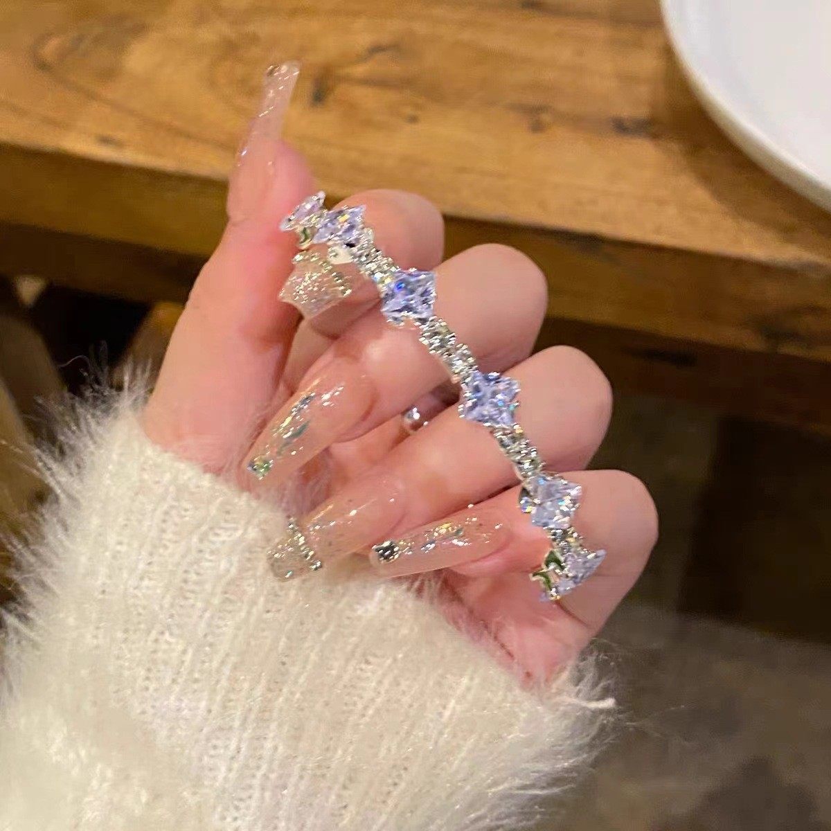 Super Flash Zircon Bracelet Women's Light Luxury Exquisite Niche High-end French Bracelet Crystal Flash Diamond Design Hand Jewelry