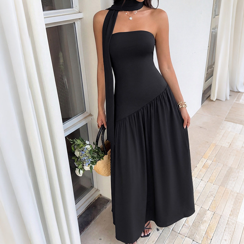 Black Strapless Maxi Dress Minimalist Design Elegant Style Comfortable Fit Perfect for Evening Events Wholesale