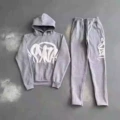 Gray suit [white print]