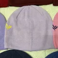 Light purple-yellow label
