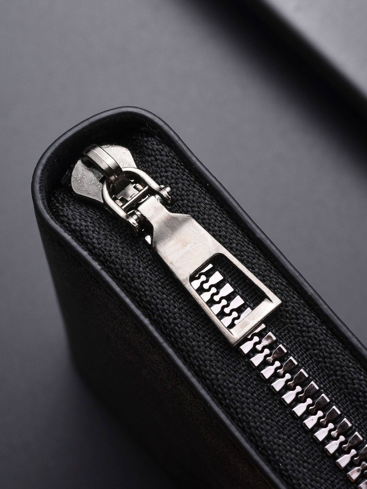 New 2026 Retro Men's Wallet Short Style Id Card Holder Leather Wallet Zipper Men's Wallet