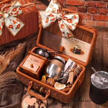 Hand Grinder, Hand-Cranked Coffee Machine, Coffee Bean Grinder, All-In-One Small Household Portable Gift Box Set