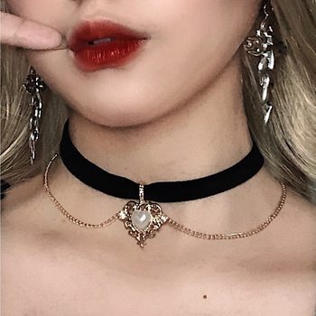 Japanese and Korean vintage girl choker Gold Peach heart Velvet Chain Love drop necklace clavicle chain collar necklace