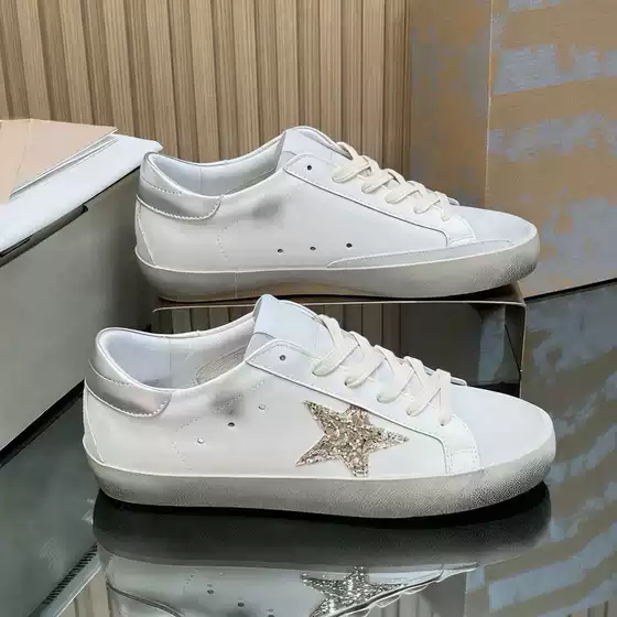 2026 New Vintage Lace-Up Distressed Shoes for Women with Silver Tips, Retro Versatile Height-Increasing Non-Slip Couple's Star Distressed Shoes Trendy