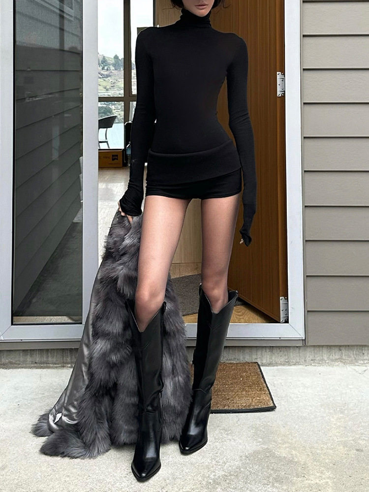 In-Stock Pure and Sexy High-Neck, Off-Shoulder, Slim-Fit Long-Sleeve Top with Slim-Fit Waist-Cinching Knit Shorts Two-Piece Set for Women