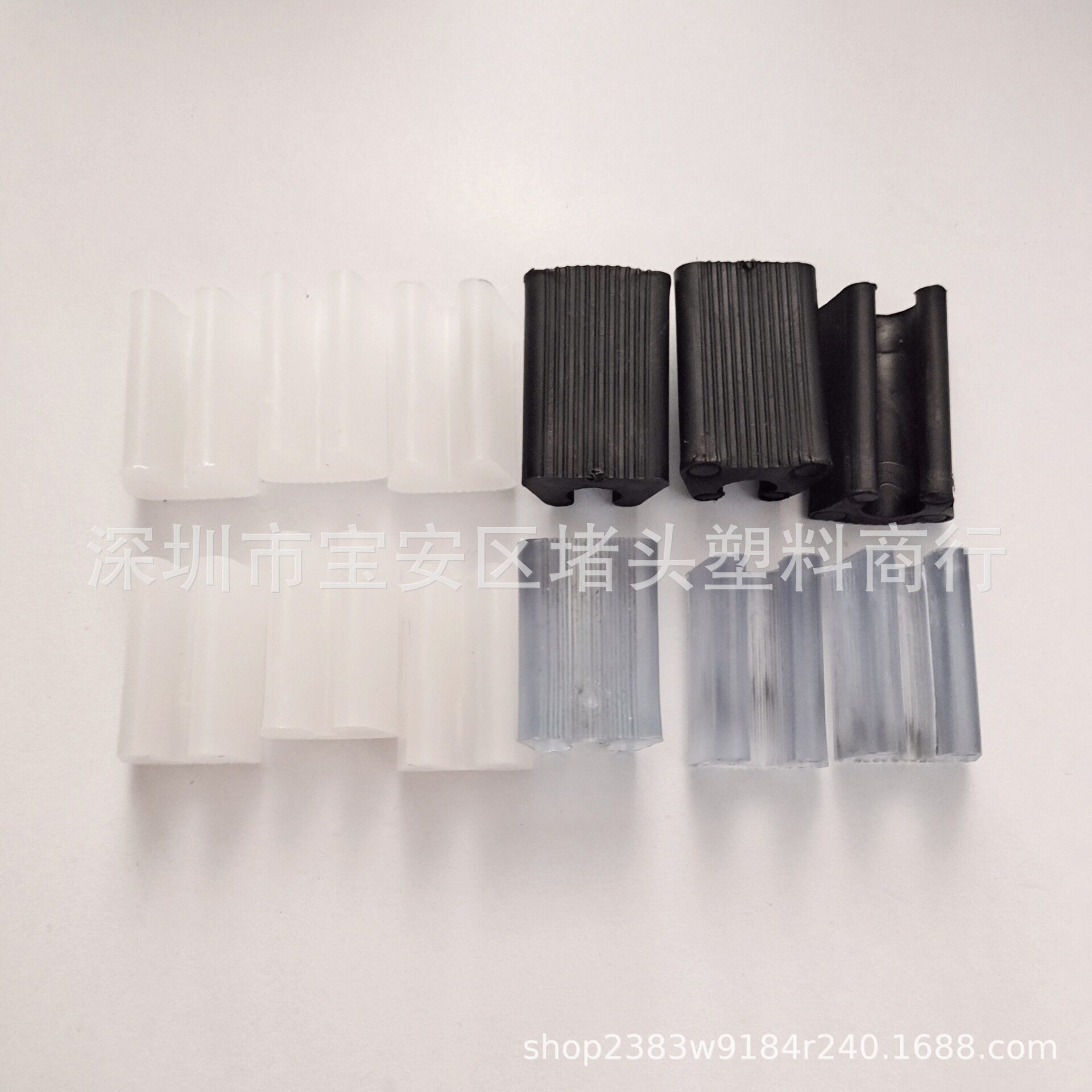 Cross-border plastic opening foot mat office chair U-shaped opening non-slip foot mat plastic pit mat furniture accessories wholesale