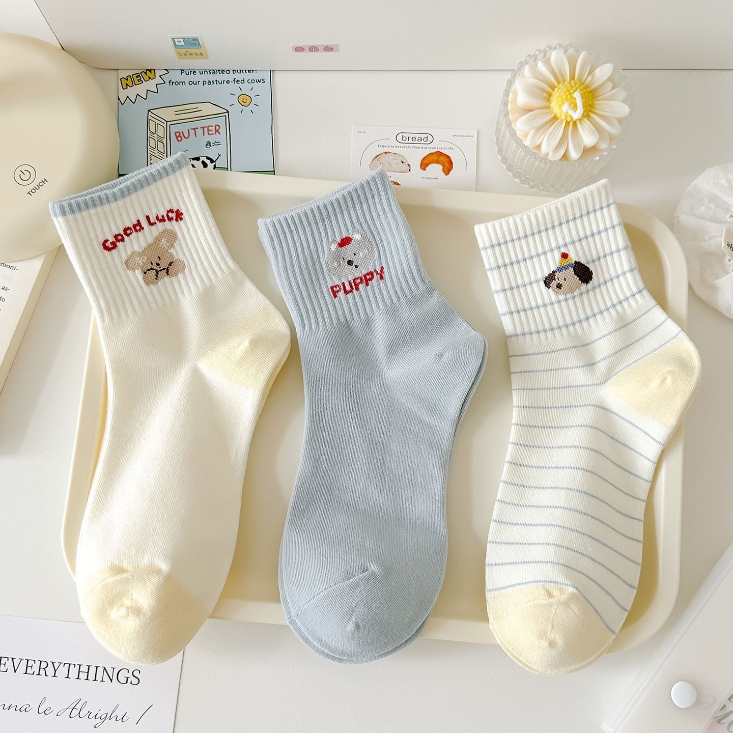 26新款奶油黄卡通袜子女秋冬季中筒袜吸汗透气棉袜运动袜可爱甜美