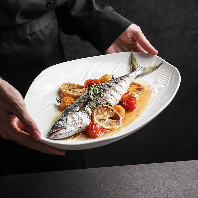 Simple Ceramic Fish Plate Large Household High-end Feeling Steamed Fish Plate High Temperature Resistant Creative Plate Irregular Oval Plate