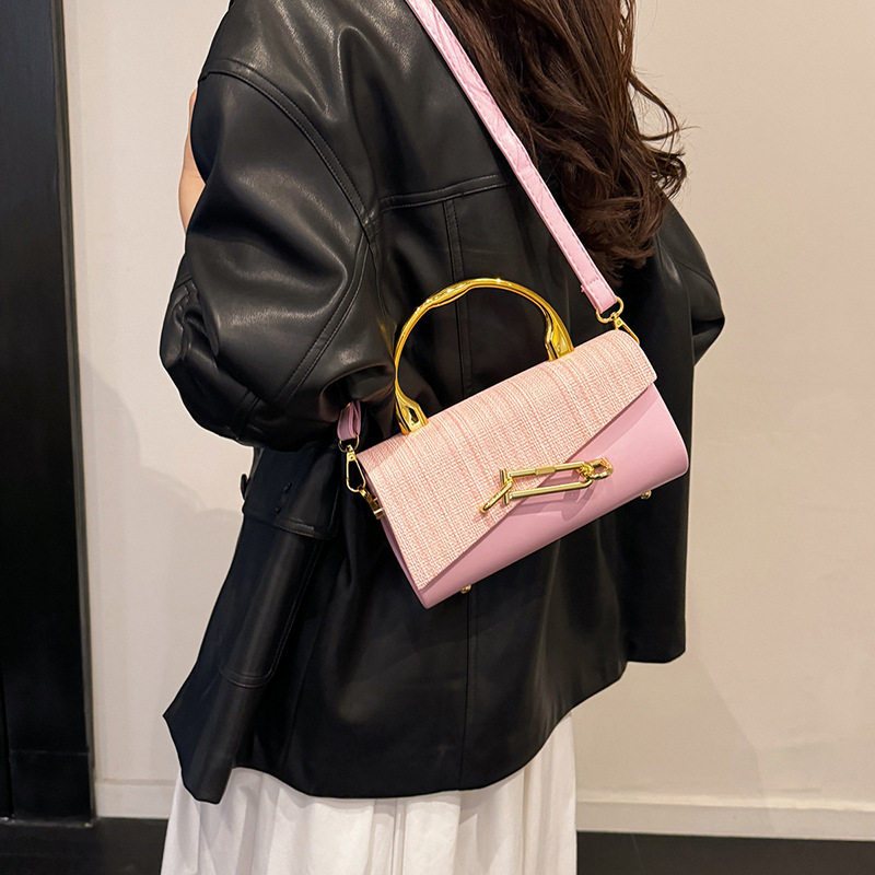 O1CN011zwhFv26YkV9zwIqb !!2218129627674 0 cib