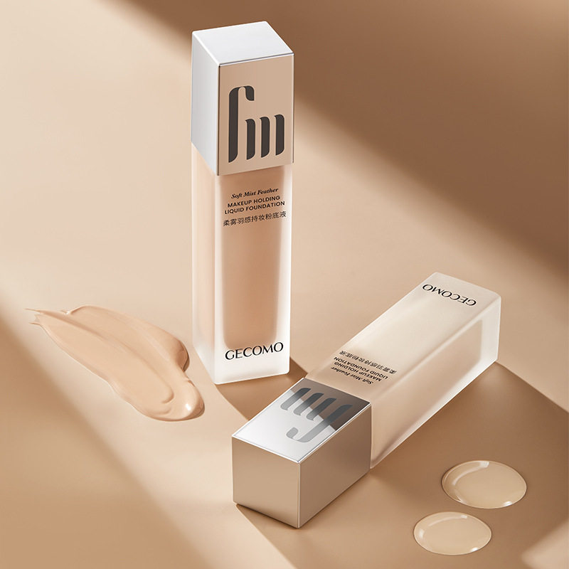 Gecomo Soft Mist Feather Feel Long-Lasting Makeup Liquid Foundation Natural Clear Concealer Waterproof Sweat-Resistant Oily Skin Moisturizing Foundation Cream