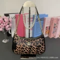Leopard print