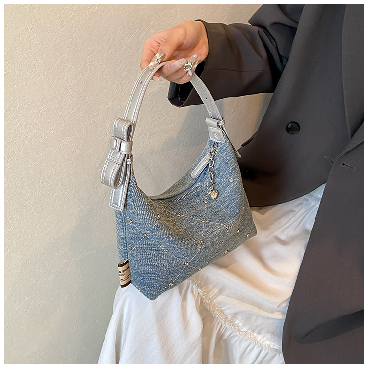 O1CN0122oaeV1yV4GRwyn7V !!2212088006583 0 cib