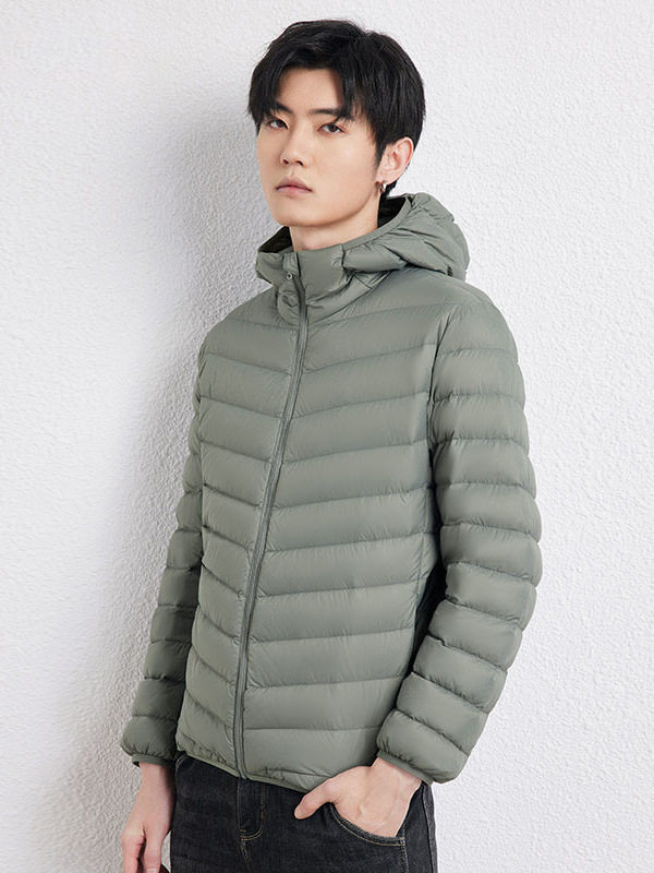 Wholesale and Dropshipping of Lightweight down Jackets for Men with Hood, 90% Down, Korean Style, Casual, Plus Size Jackets