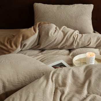 Light Luxury Classy Thickeneded Milk Velvet Four-Piece Set Classy Warm Winter Double-Sided Coral Velvet Bed Sheetss, Quilt Covers and Fitted Bed Sheetss