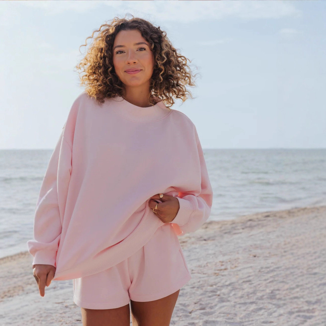 Amazon's New Round Neck Sweatshirt Long-Sleeved Casual Shorts Suit Solid Color Velvet Pullover Top Loose Women's Clothing