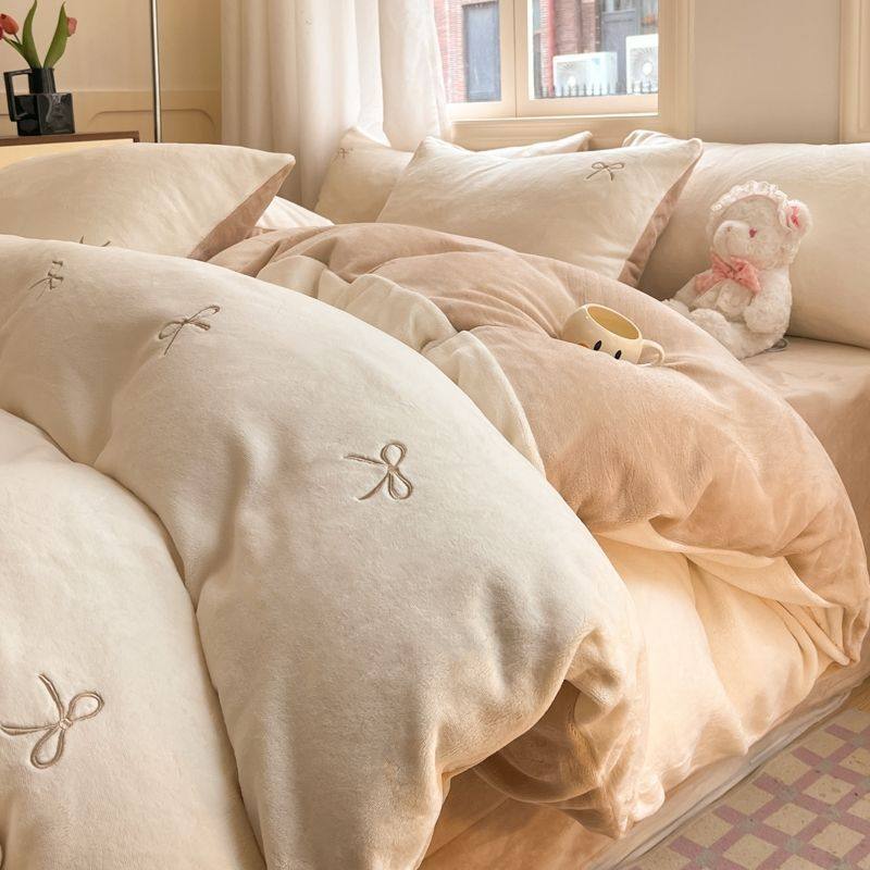 2025 New Four-Piece Bed Sheet Set, Fitted Sheet, Duvet Cover, Fleece-Lined Bedding Three-Piece Set, Double Milk Velvet Warm
