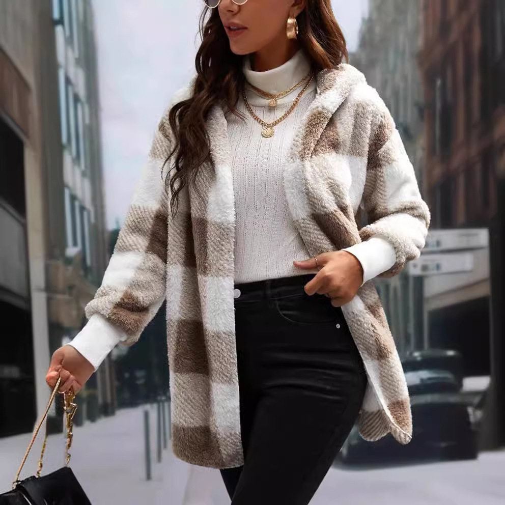 Loose Fit Plaid Cardigan Cozy Knit Fashionable Design Perfect for Fall Wholesale Available fast shipping