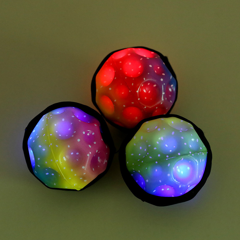 卡通带绳子水晶球发光大号实心弹力球七彩魔幻闪光儿童玩具跳跳球