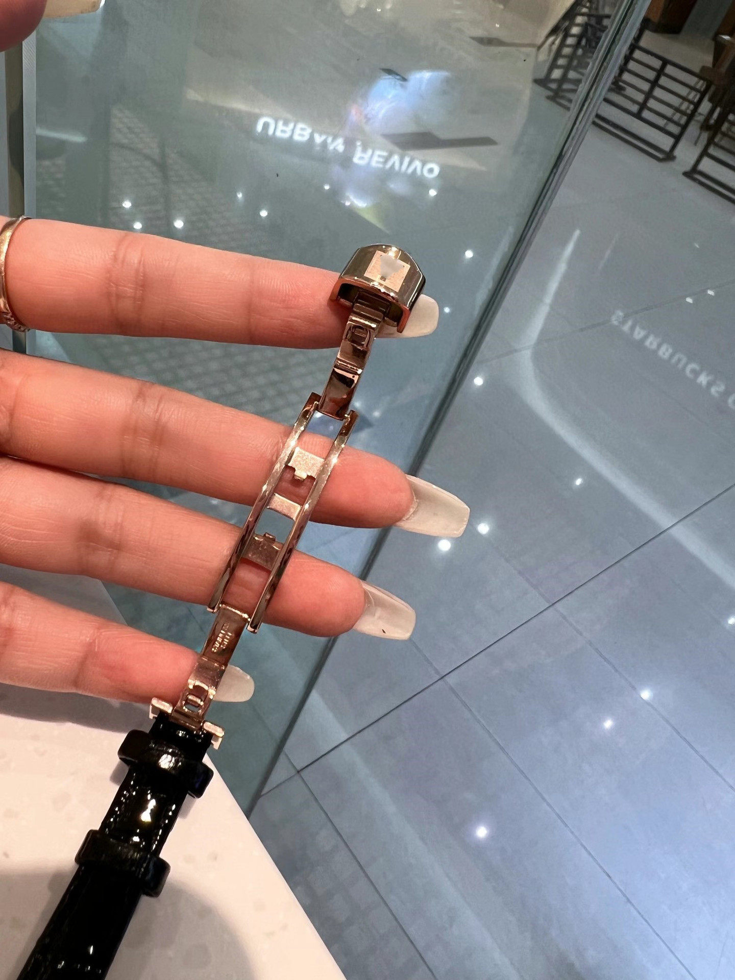 O1CN012JAjTU2LdWmAV9P2l !!2218719379715 0 cib