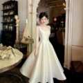 Champagne color