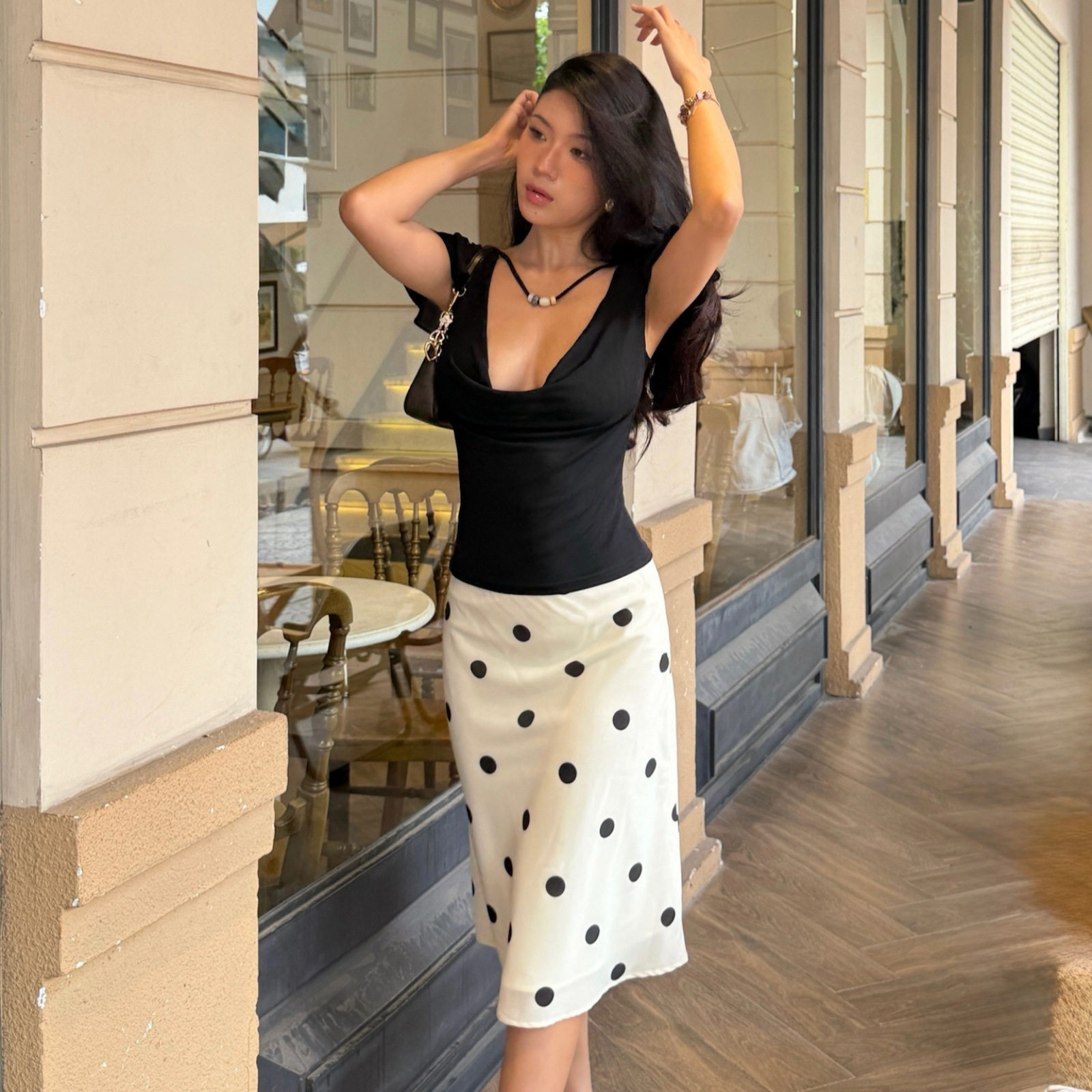 Womens Summer V Neck T Shirt Slim Fit Short Sleeve Solid Color Trendy Style Casual Wear Wholesale Available