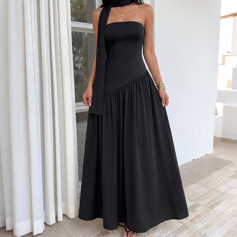 Black Strapless Maxi Dress Minimalist Design Elegant Style Comfortable Fit Perfect for Evening Events Wholesale