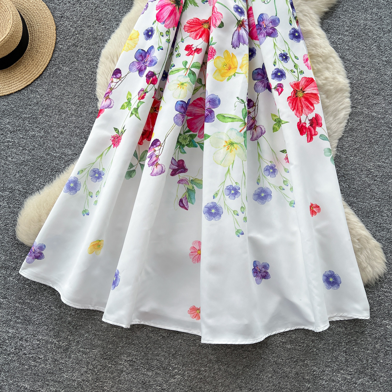 French Style Sleeveless Floral Maxi Dress for Women Waist Defining Flowy Elegant Summer Vacation Wear Wholesale