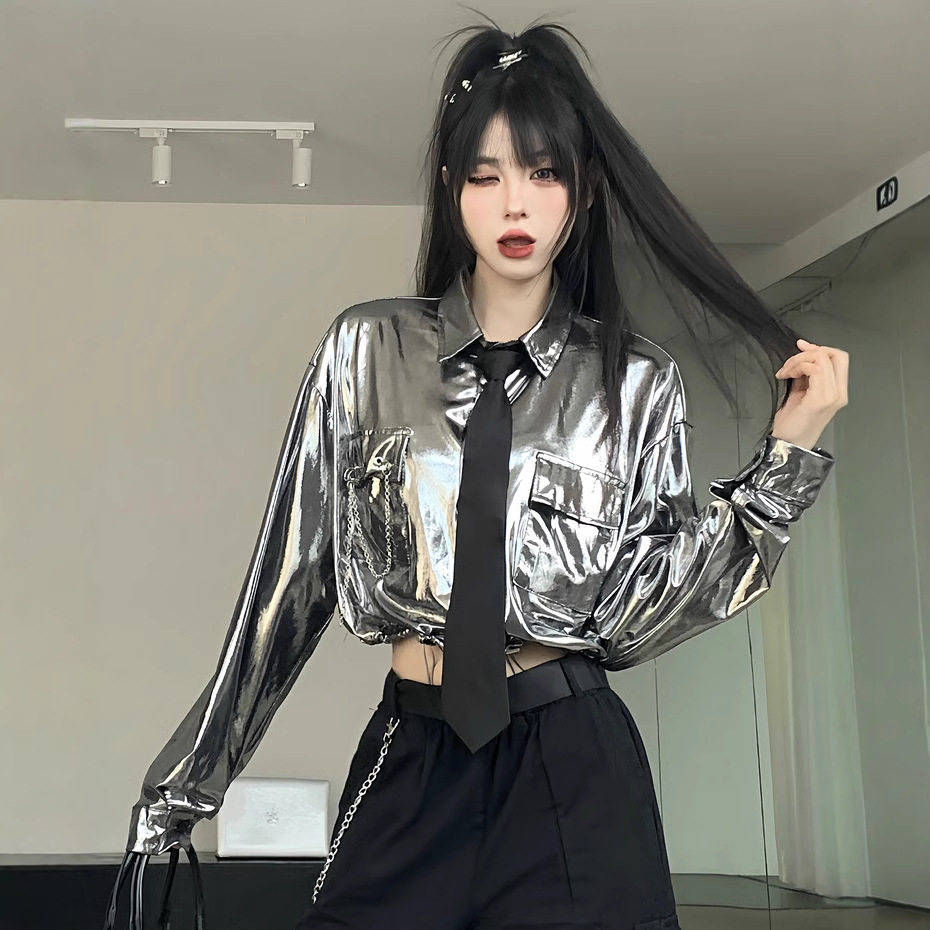 Spring and Autumn Silver Long-Sleeved Waist-Cinching Shirt Jacket Slim-Fit High-Waisted Cargo Pants Two-Piece Set for Women with Chain Elements