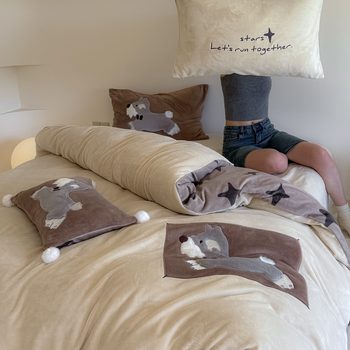 Winter Thickeneded and Warm 260g Fully Matte Milk Velvet Four-Piece Set Autumn and Winter Warm Coral Velvet Embroidered Quilt Cover Set