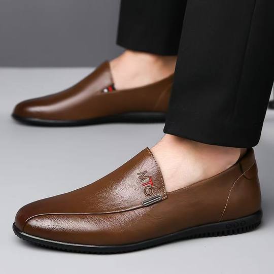 Men's Leather Shoes 2025 New Breathable Casual Pea Shoes Slip-on Leather Shoes Soft Bottom Soft Surface Driving Casual Men's Shoes