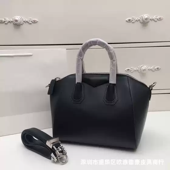 European and American Retro Fashion Women's Bag Shoulder Portable Motorcycle Bag Genuine Leather Women's Bag Top Layer Cowhide High-end Goods
