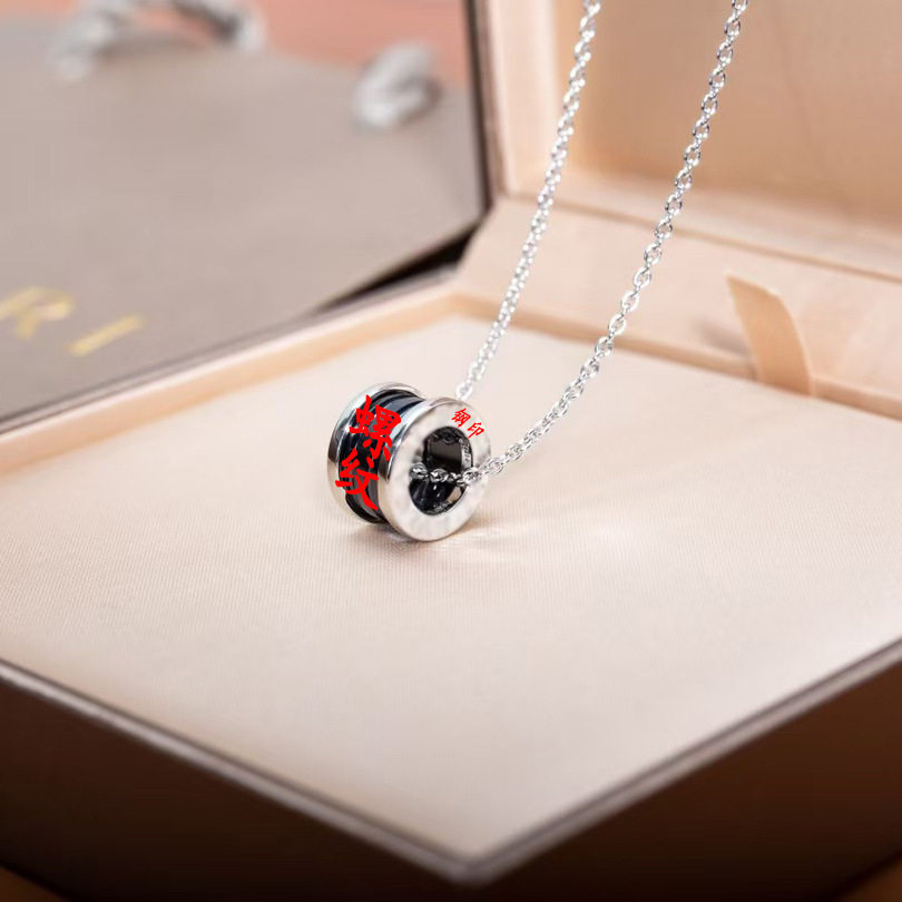 Baojia Little Red Man Charity Necklace Titanium Steel Popular Black Ceramic Spring Small Waist Internet Celebrity Clavicle Chain for Men and Women