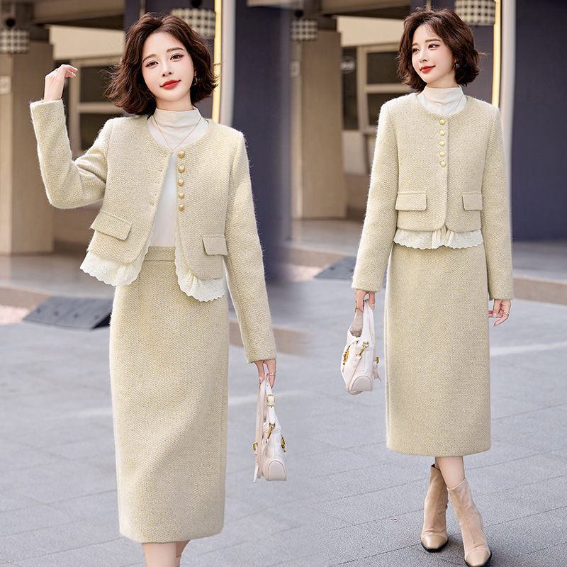 (Mới) Mã B4210 Giá 2940K: Áo Khoác Nữ Hatdng Cả Bộ 2 Món Hàng Mùa Xuân Thu Đông Trông Trẻ Hơn Tuổi Thời Trang Nữ Chất Liệu G06 Sản Phẩm Mới, (Miễn Phí Vận Chuyển Toàn Quốc).