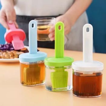 Oil Brush Pancake Oil Brush with Bottle Integrated Oil Pot Brush Kitchen Household High Temperature Resistant Barbecue Brush Sauce Brush Oil Bottle