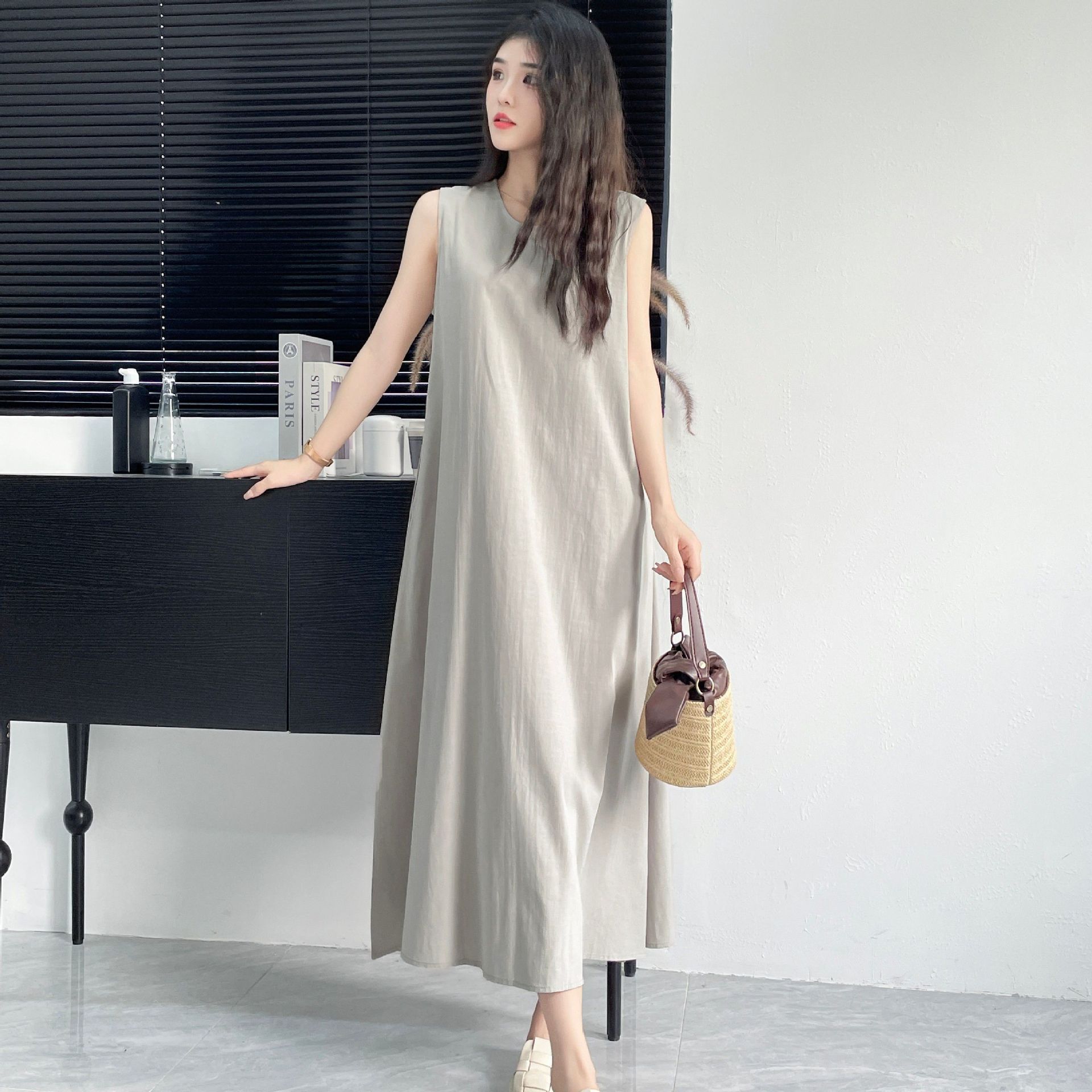 Summer Maxi Dress Loose Fit Round Neck Sleeveless Solid Color Casual Style for Everyday Wear Wholesale Available