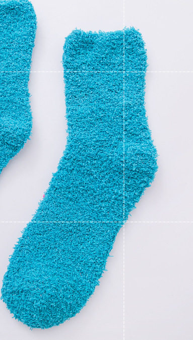 亚马逊女式拖鞋袜蓬松毛绒家居睡袜珊瑚绒袜子糖果色中筒袜跨境