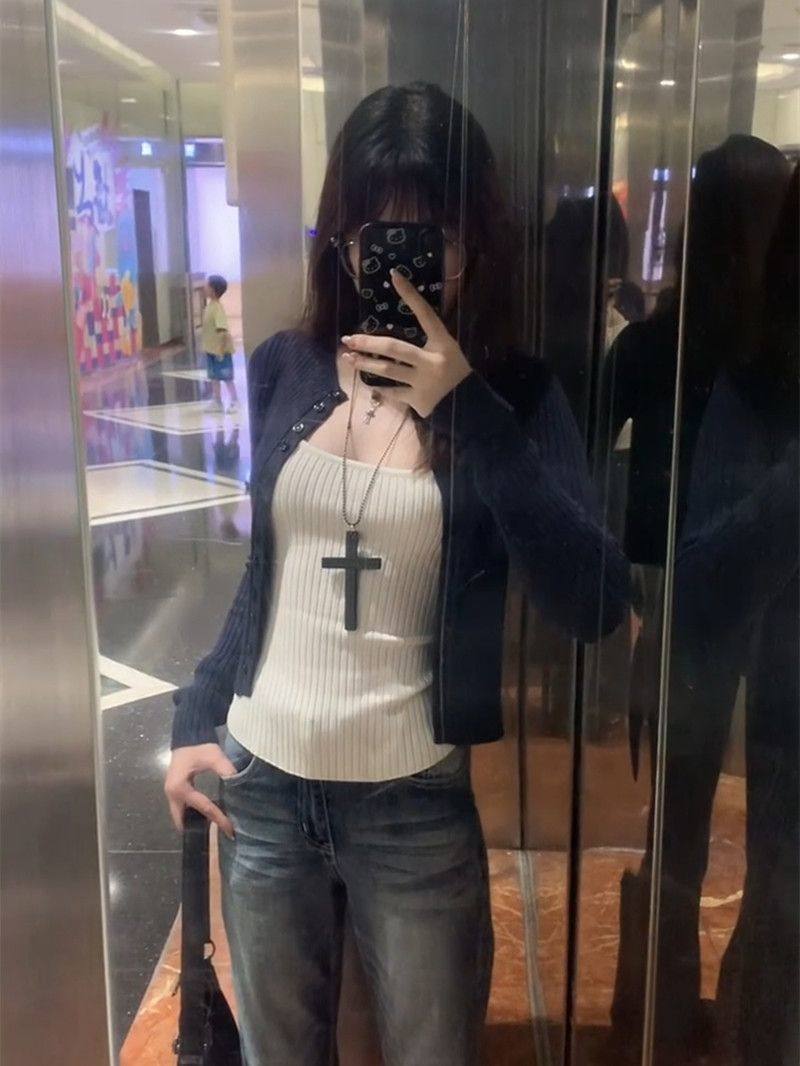 Korean Style Knitted Cardigan Suit for Women in Autum New Slim Fit Versatile Camisole Chic and Western Style Two-Piece Set