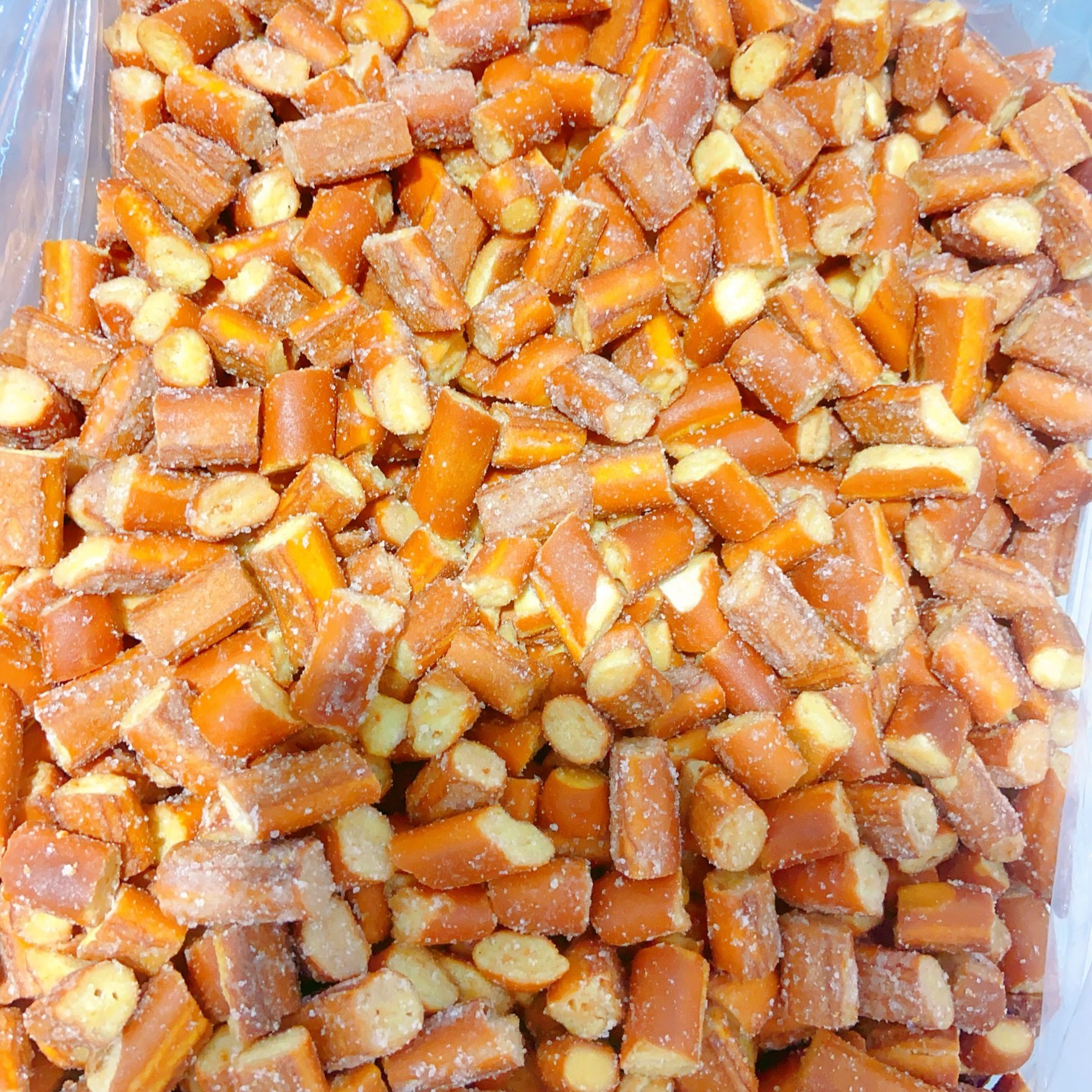 Thick and Crispy Sourdough Baguette Slices with Sea Salt Caramel and Egg Yolk Flavor, Baked Crispy Bread in a Box for Bulk Packaging