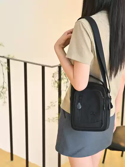 Men's and Women's Same Style Multi-Layered 2025 New Trendy Fashion Versatile Casual Lightweight Handbag Single Shoulder Crossbody Nylon Bag