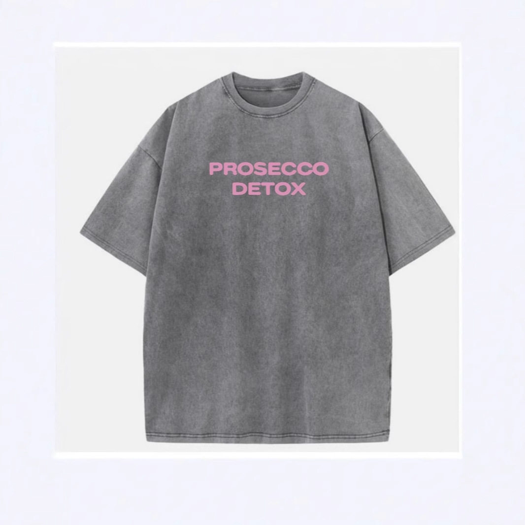 Loose Fit Graphic Print T Shirt for Women Summer Style Vintage Wash Design Casual Wear Wholesale Available