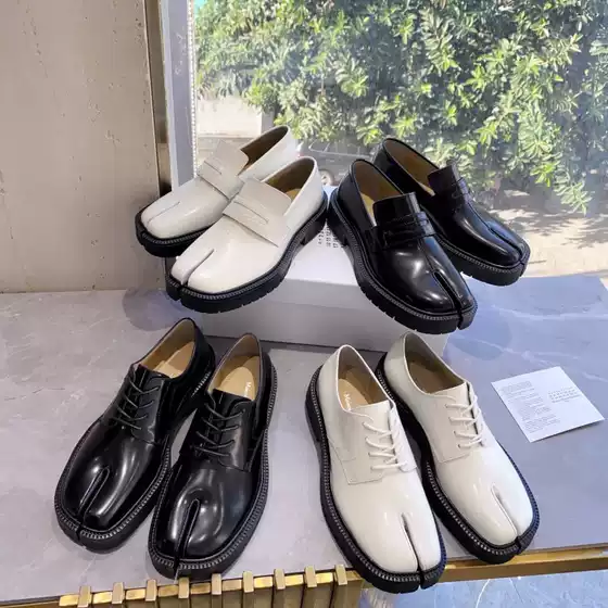 Top version mm6 split toe shoes women's pig's trotters thick-soled loafers leather derby lace-up niche trendy shoes shiny leather shoes