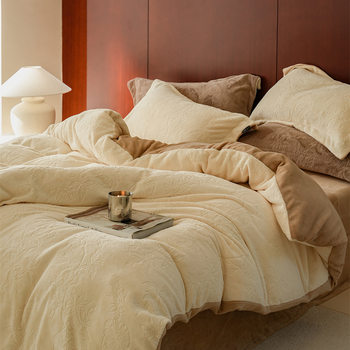 Class a Modern Simple Accessible Luxury Style Milk Velvet Four-Piece Set Autumn and Winter Warm Carved Normcore Color Matching Thickeneded Quilt Cover