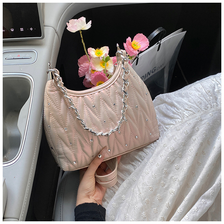 O1CN0134VKZT1yV4MxJqRDd !!2212088006583 0 cib