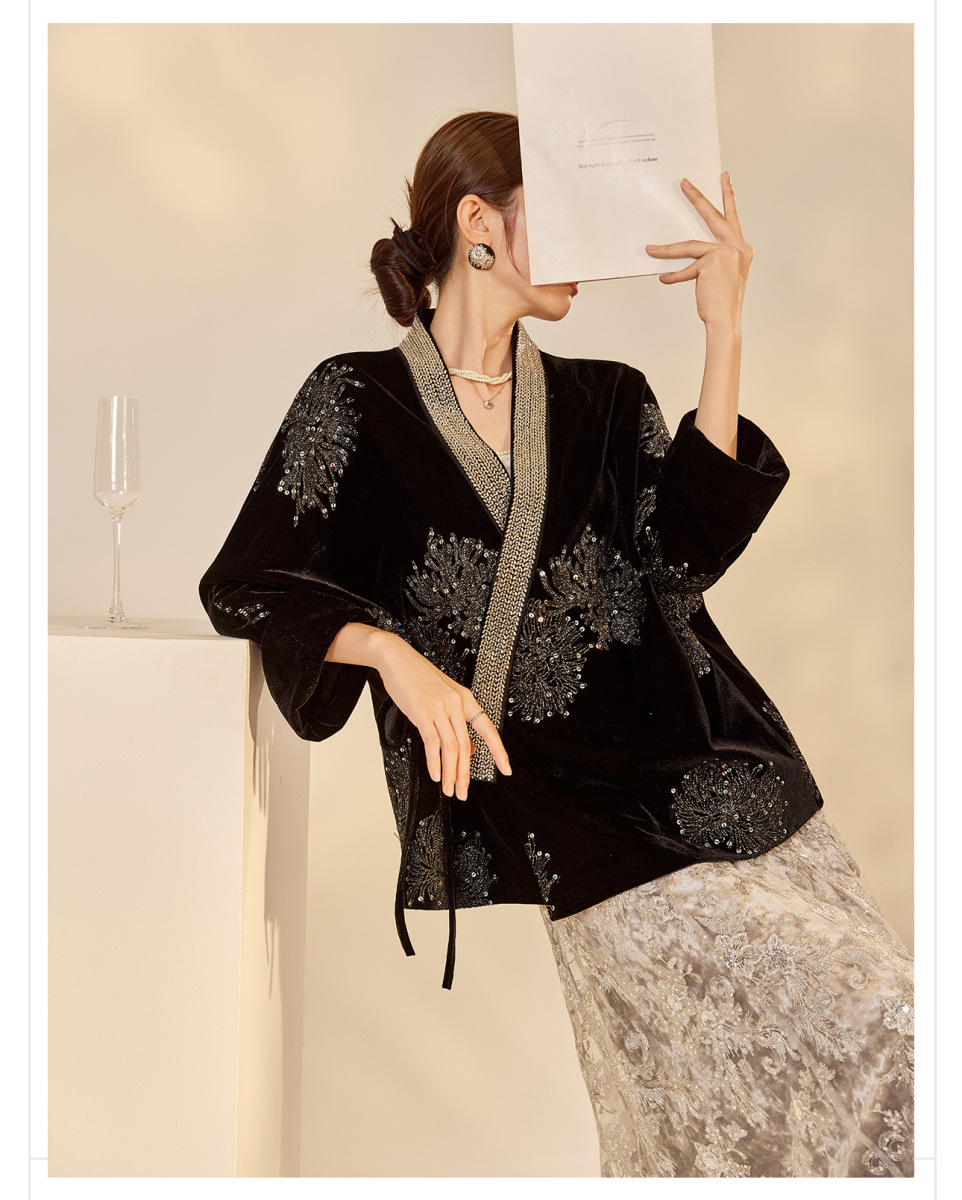 Áo khoác nữ dài tay cổ chữ V thêu đính cườm chất liệu nhung — Đen đá obsidian (giao hàng trong 7 ngày)