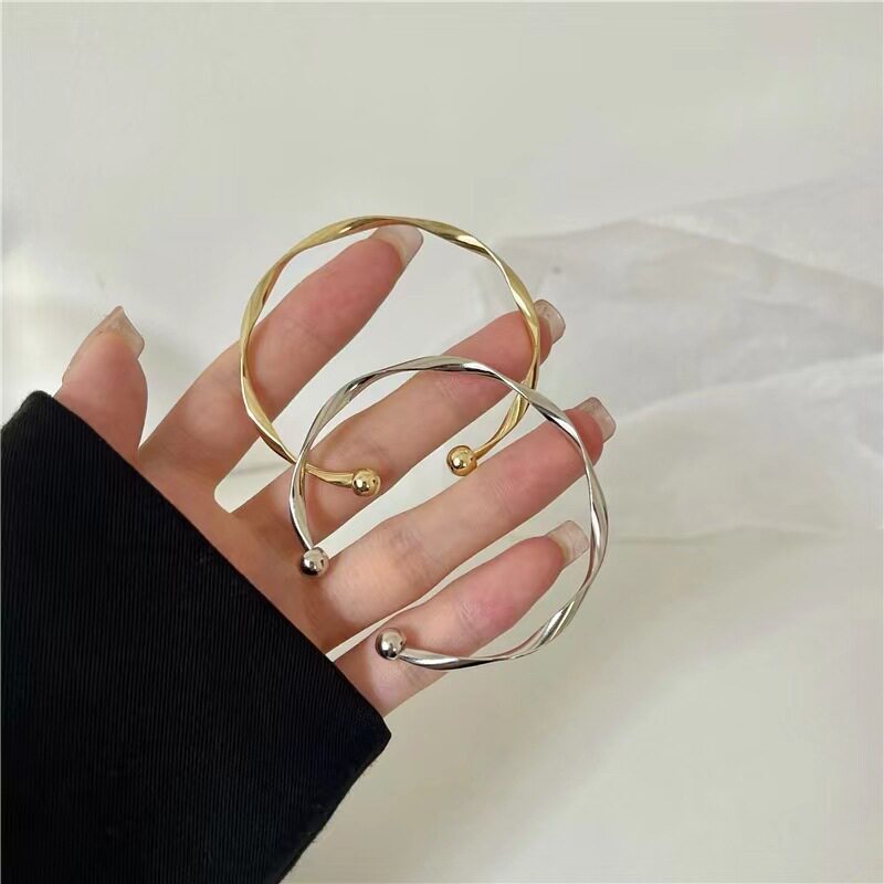 Amazon Explosions Jewelry Twist Simple Fashion Bracelet High Sense New Style Bracelet Instagram Style Women's Bracelet