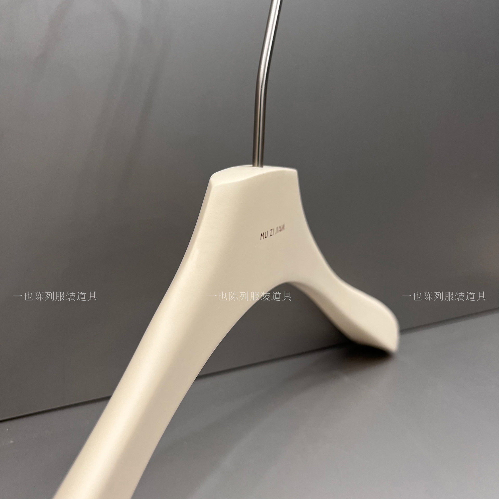 Clothing Store Special Clothes Hanger Solid Wood Rice White Milk White Non-slip Seamless Clothes Trouser Rack Women's Adult Clothes Support LOGO