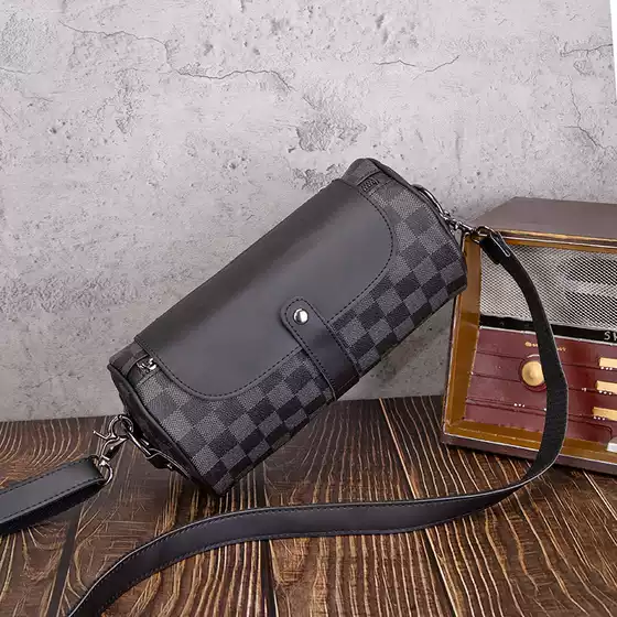 Personalized cylinder men's bag European and American fashion crossbody shoulder bag casual plaid messenger bag fashion brand commuter small shoulder bag